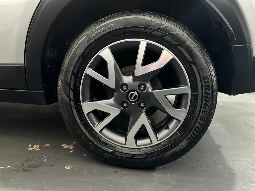 Nissan Kicks Prata