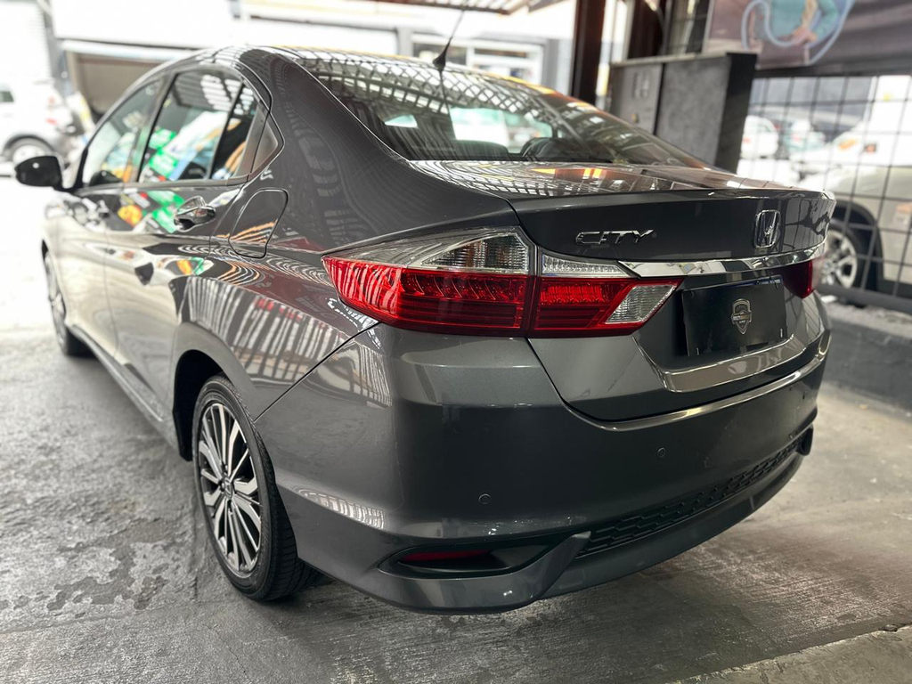 Honda City Cinza