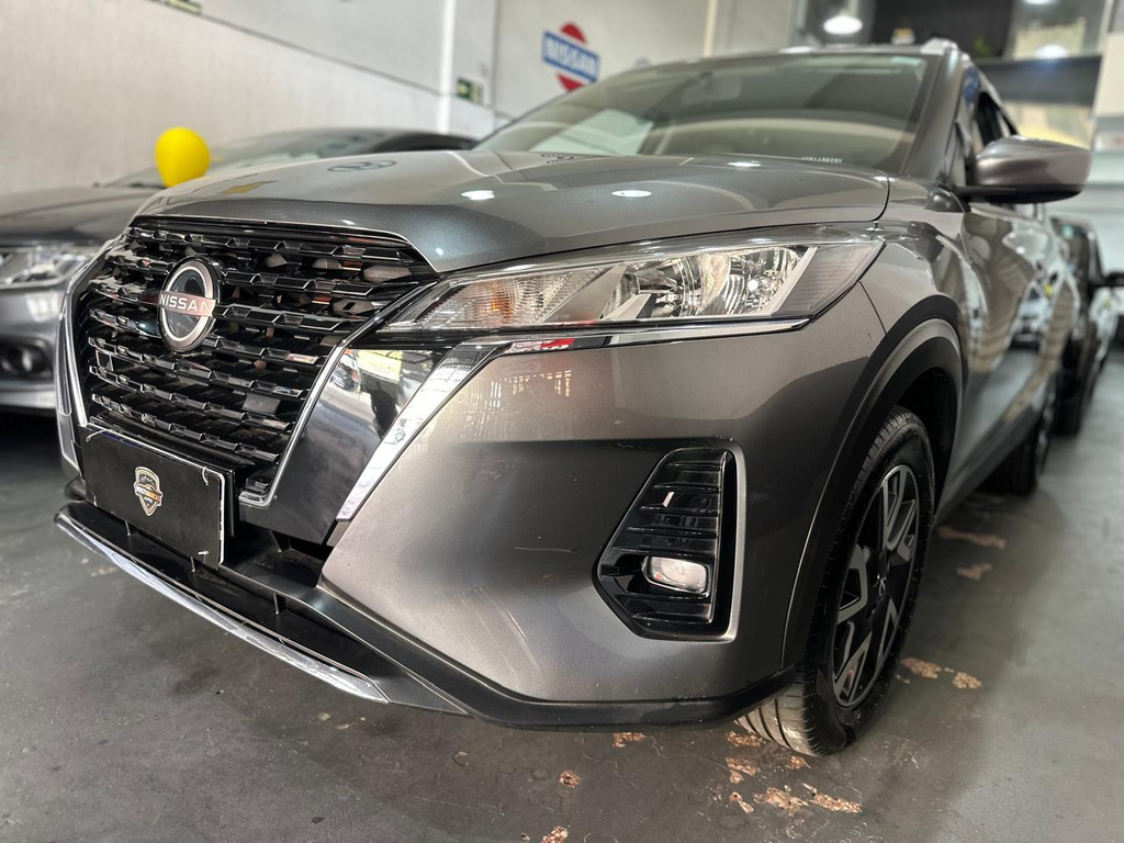 Nissan Kicks Cinza