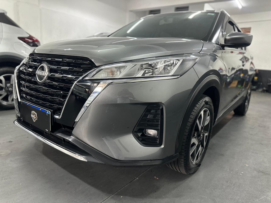 Nissan Kicks Cinza