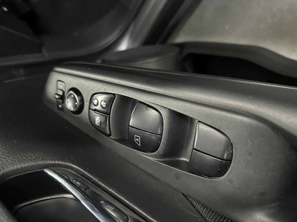 Nissan Kicks Cinza