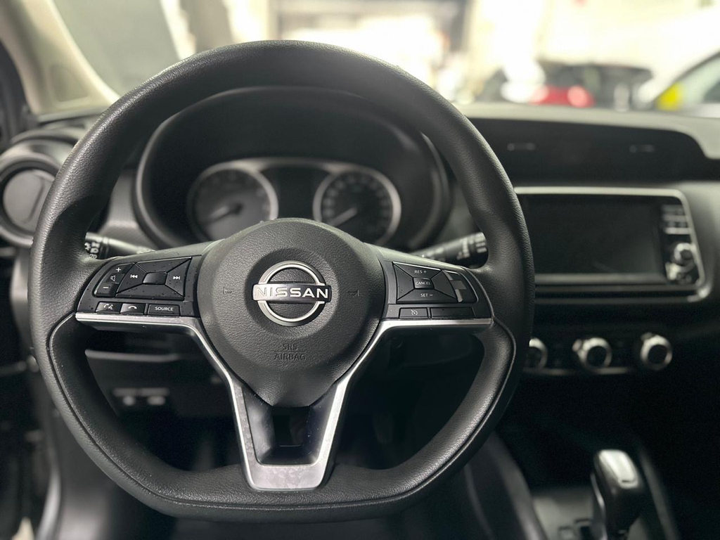 Nissan Kicks Cinza