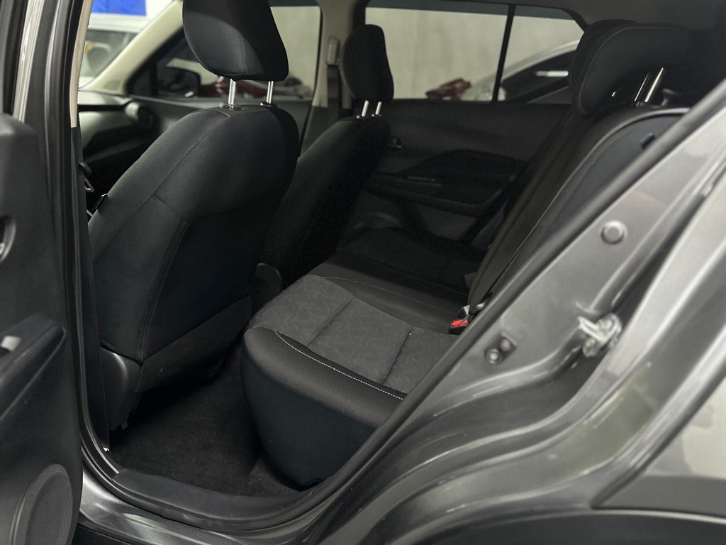 Nissan Kicks Cinza