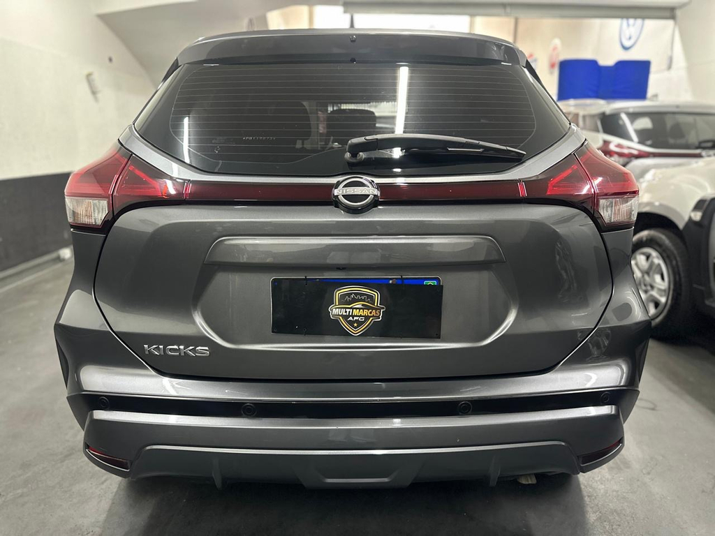 Nissan Kicks Cinza