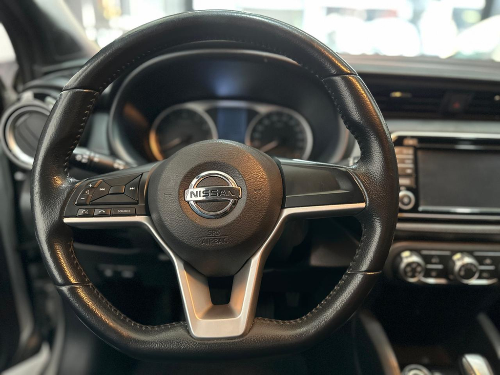 Nissan Kicks Prata