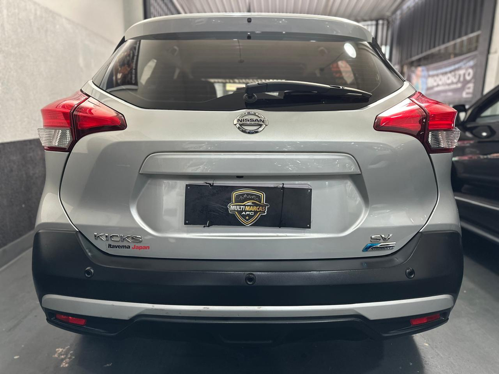 Nissan Kicks Prata