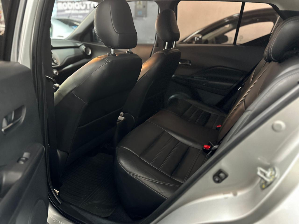 Nissan Kicks Prata
