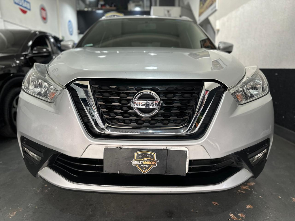 Nissan Kicks Prata