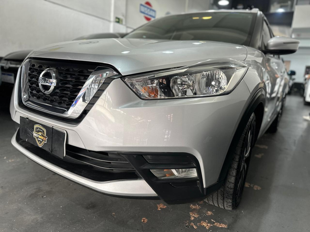 Nissan Kicks Prata