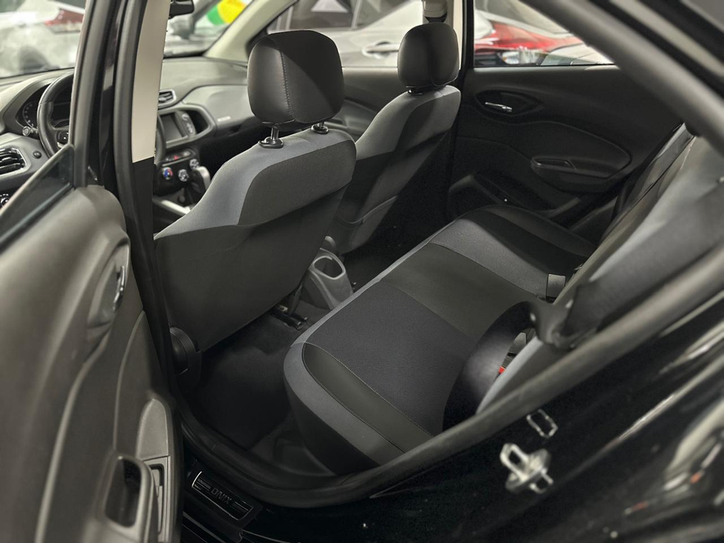 Chevrolet Onix Preto