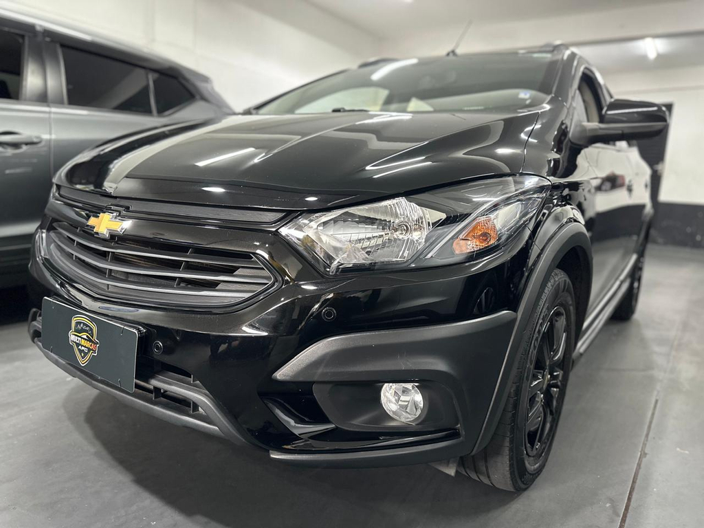 Chevrolet Onix Preto