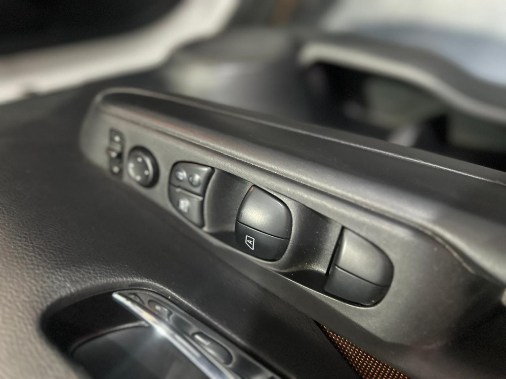 Nissan Kicks Branco