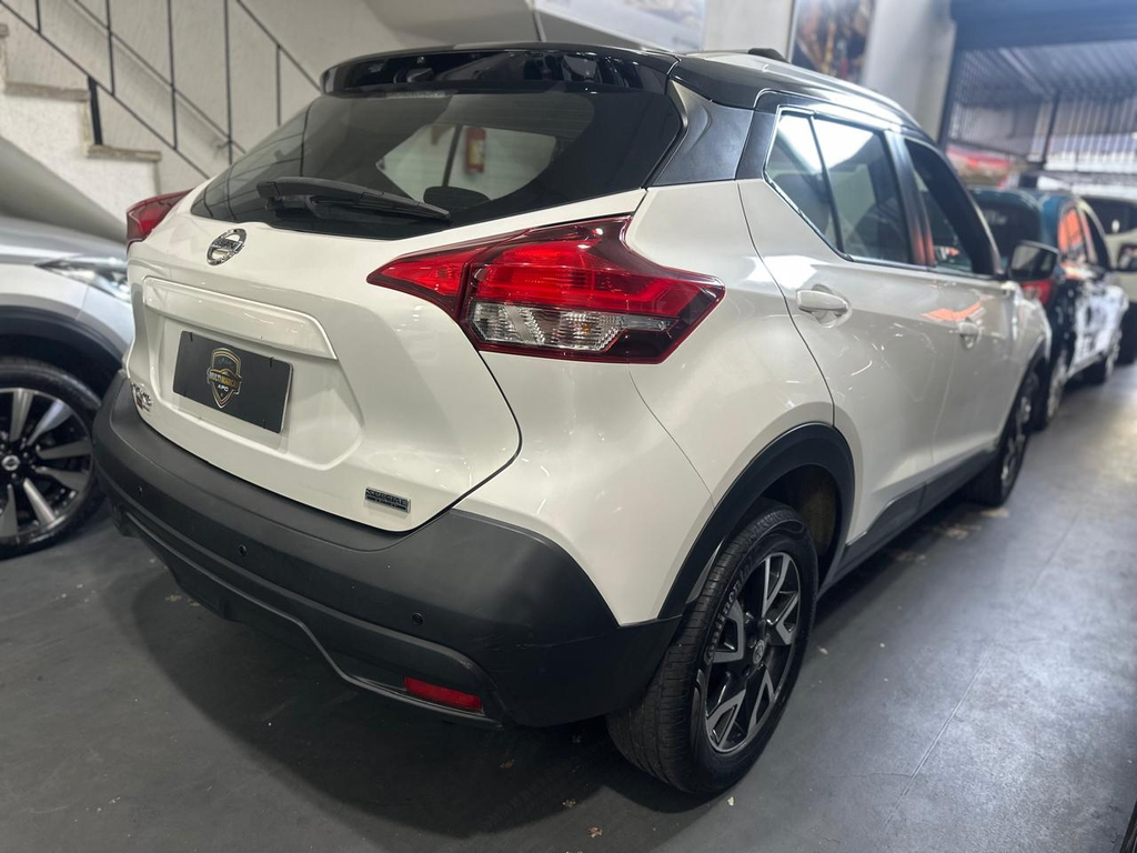 Nissan Kicks Branco