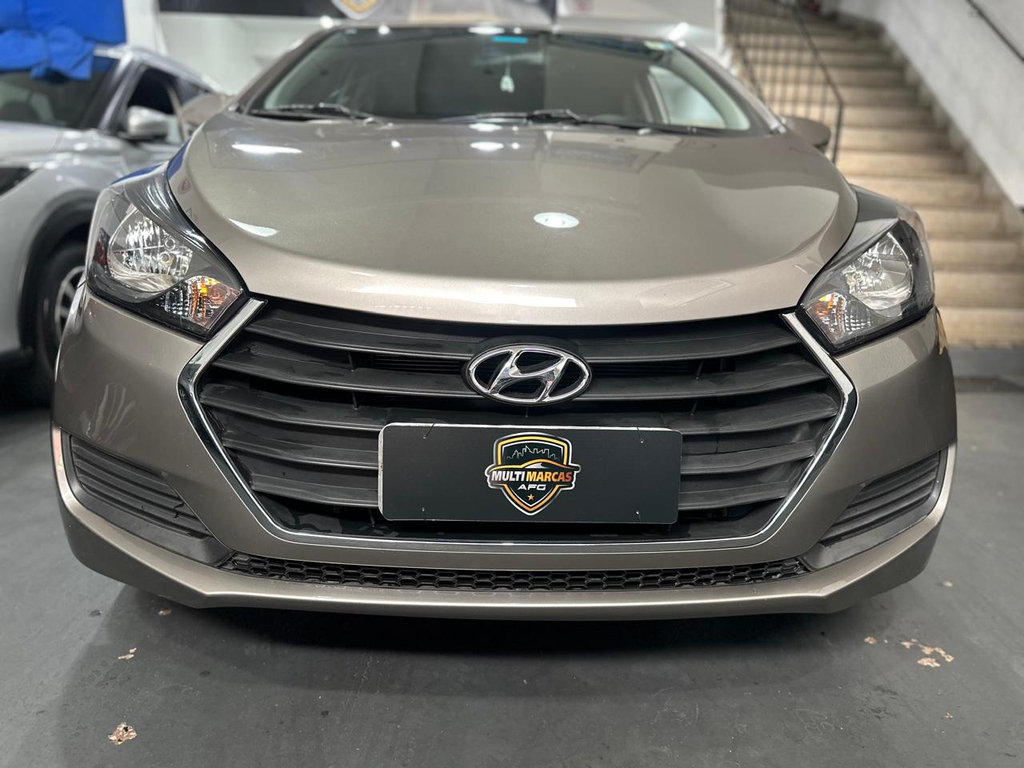 Hyundai HB20 Prata