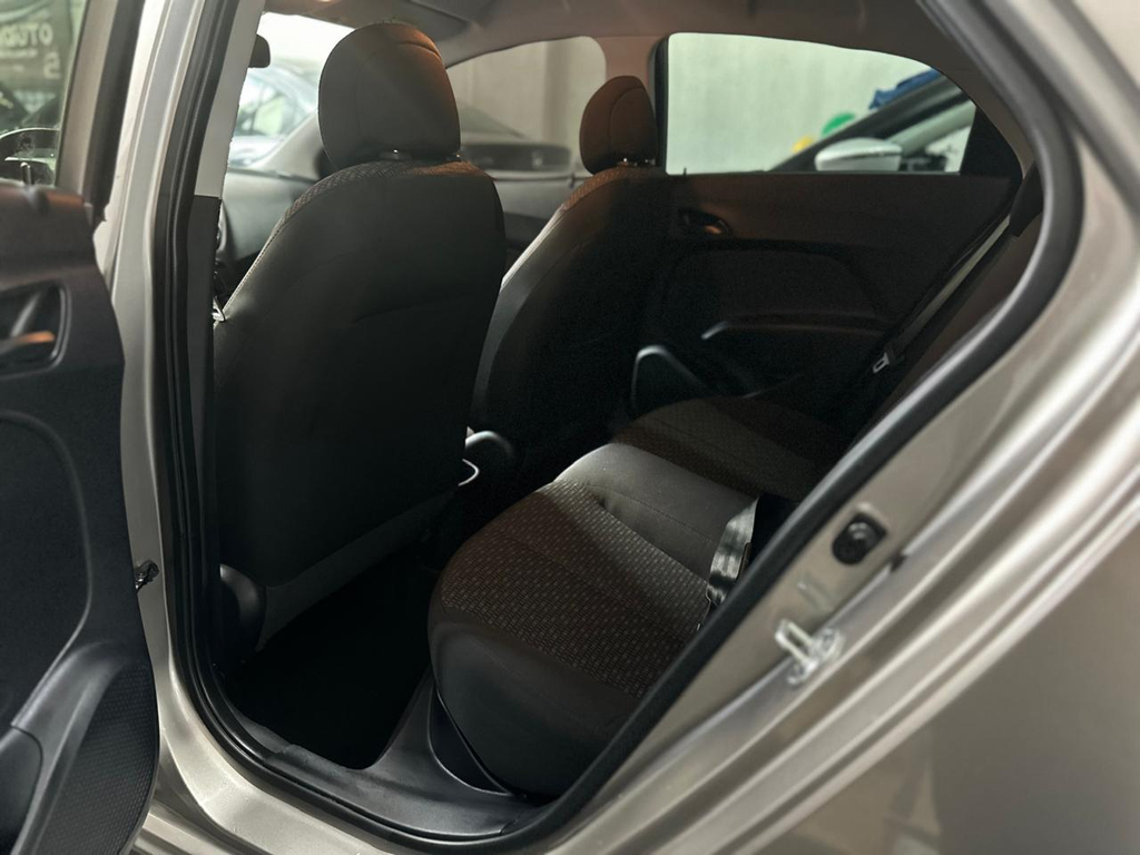 Hyundai HB20 Prata
