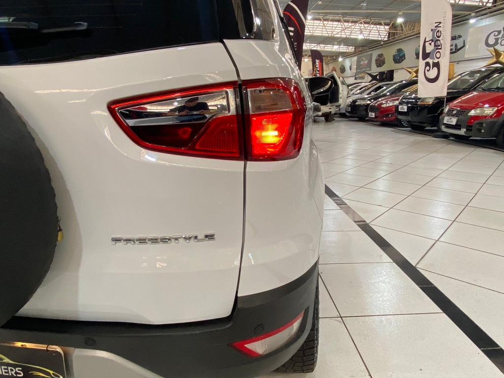 Ford EcoSport Branco