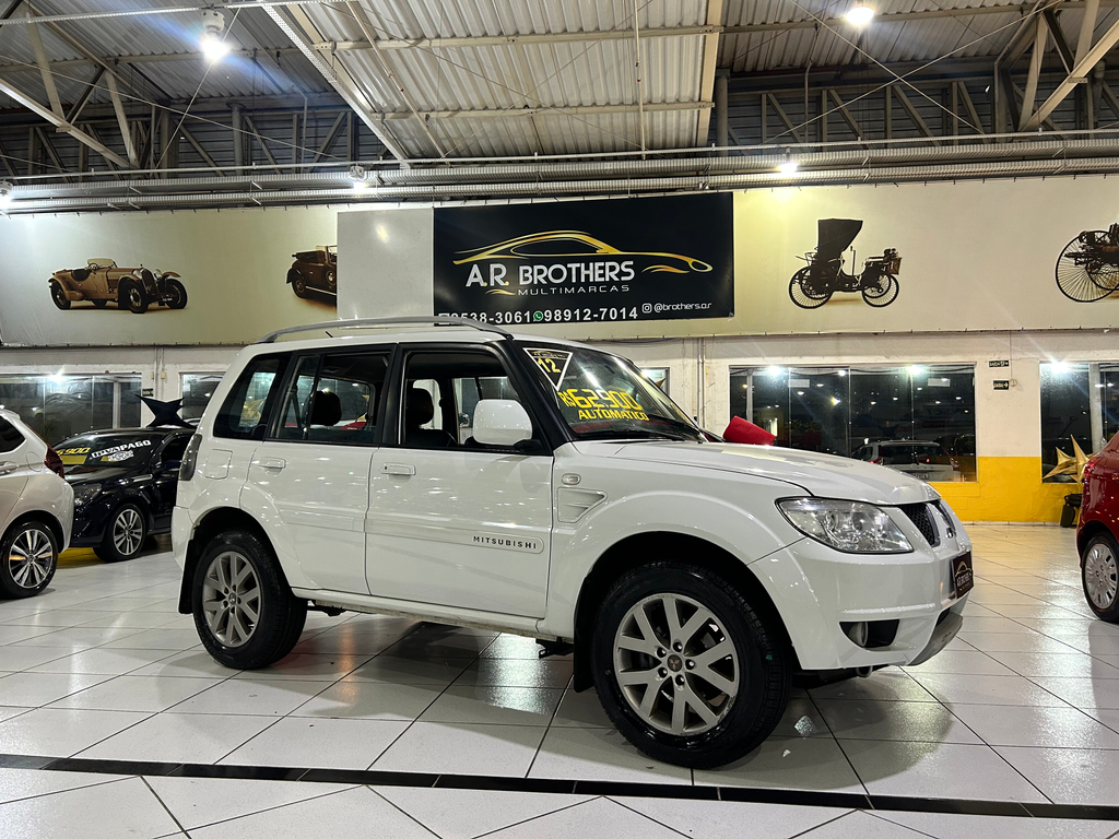 Mitsubishi Pajero TR4 Branco