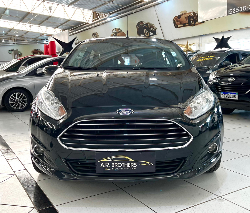 Ford Fiesta Hatch Preto