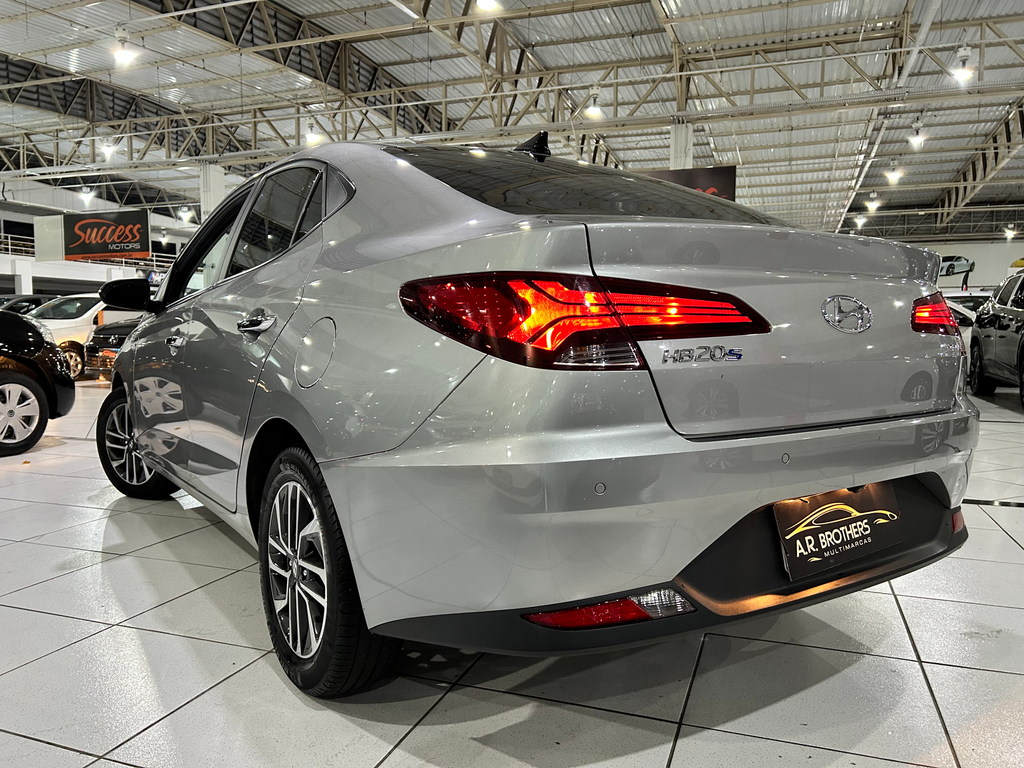 Hyundai HB20S Prata