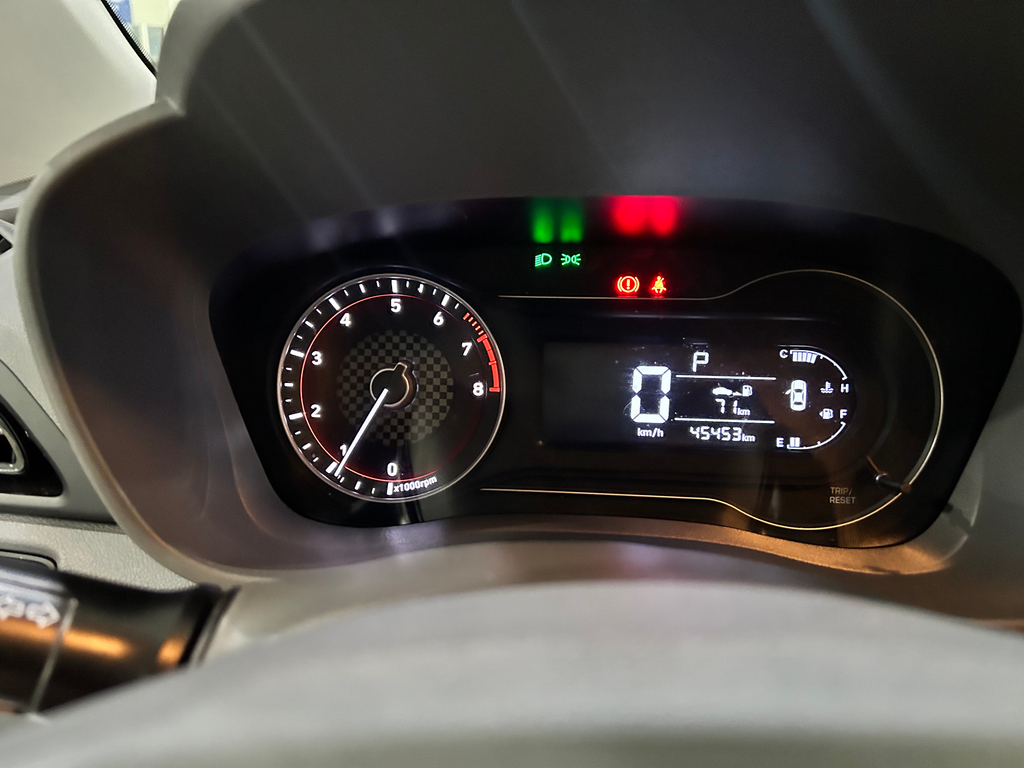 Hyundai HB20S Prata