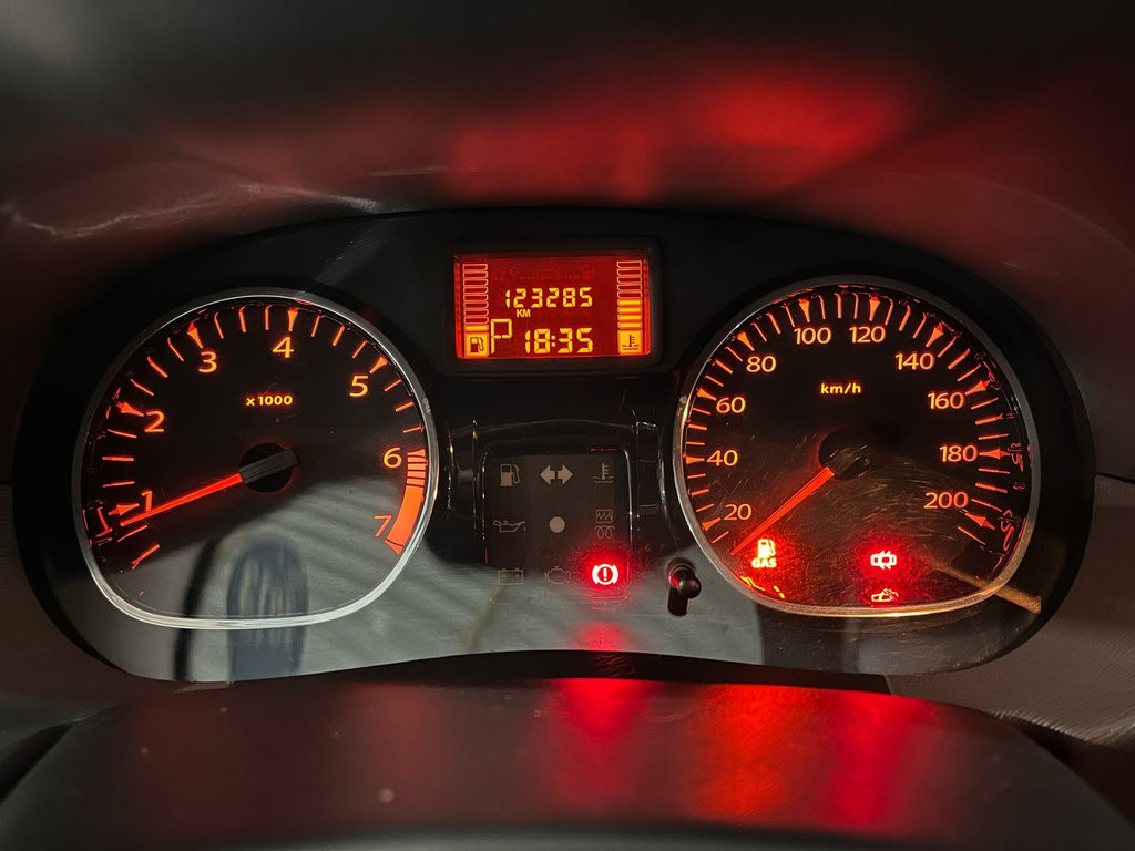 Renault Duster Cinza
