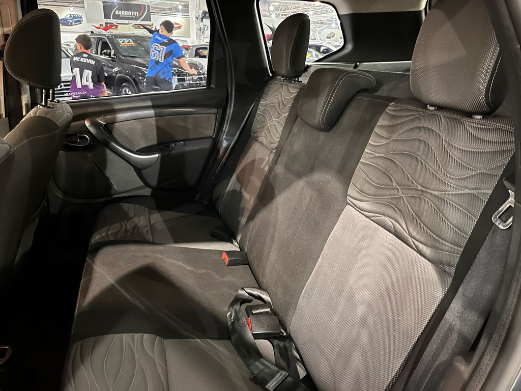 Renault Duster Cinza