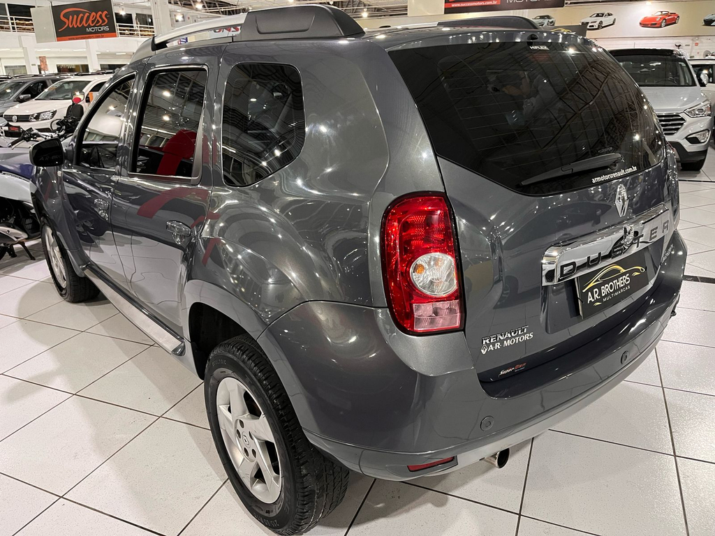 Renault Duster Cinza