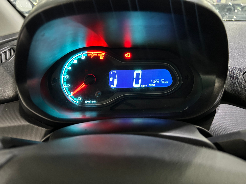 Chevrolet Onix Preto