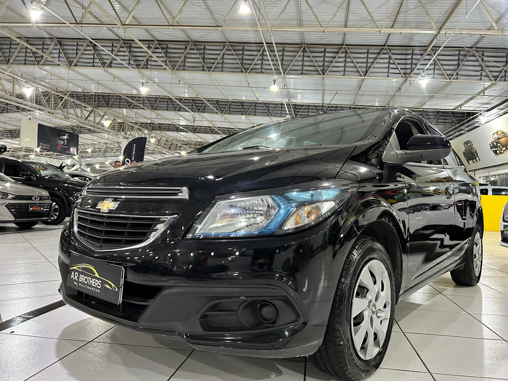 Chevrolet Onix Preto