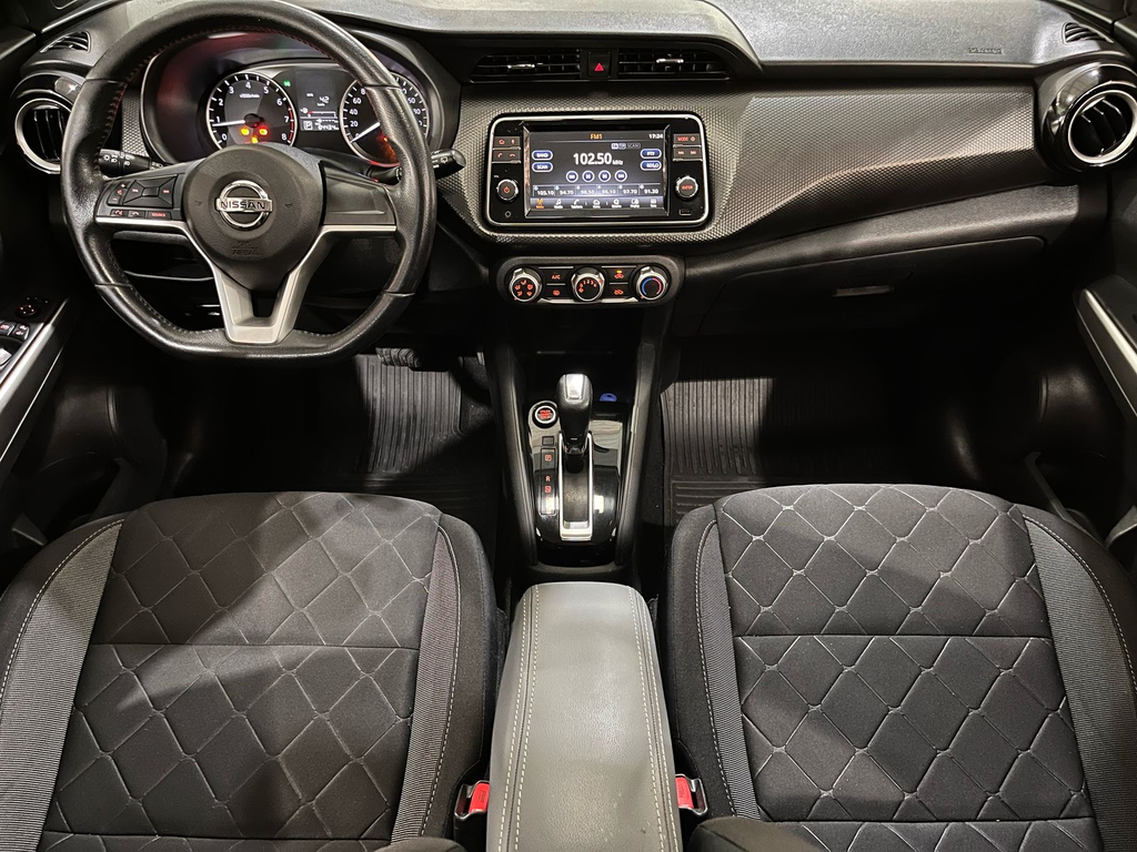 Nissan Kicks Branco