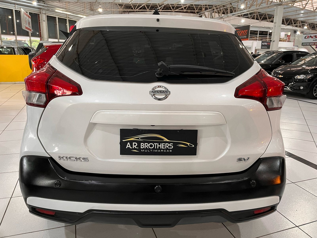 Nissan Kicks Branco