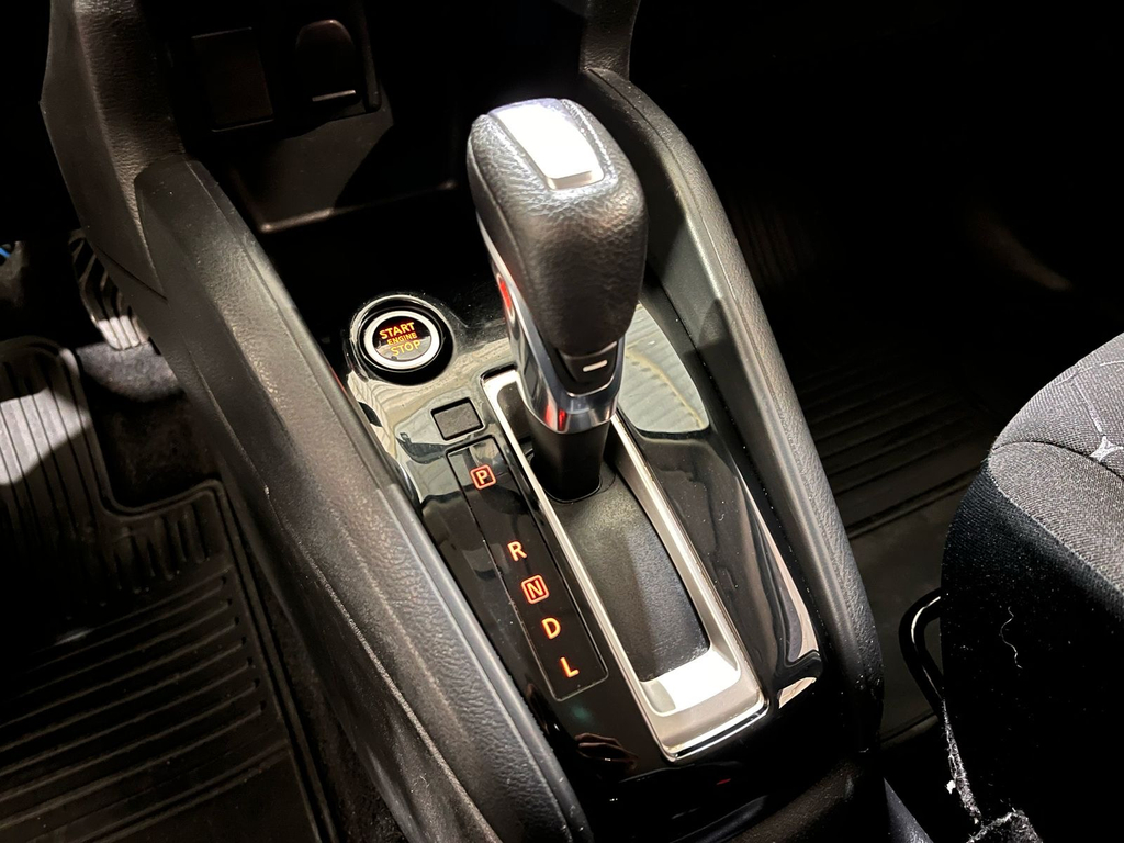 Nissan Kicks Branco