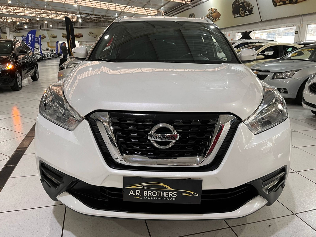 Nissan Kicks Branco