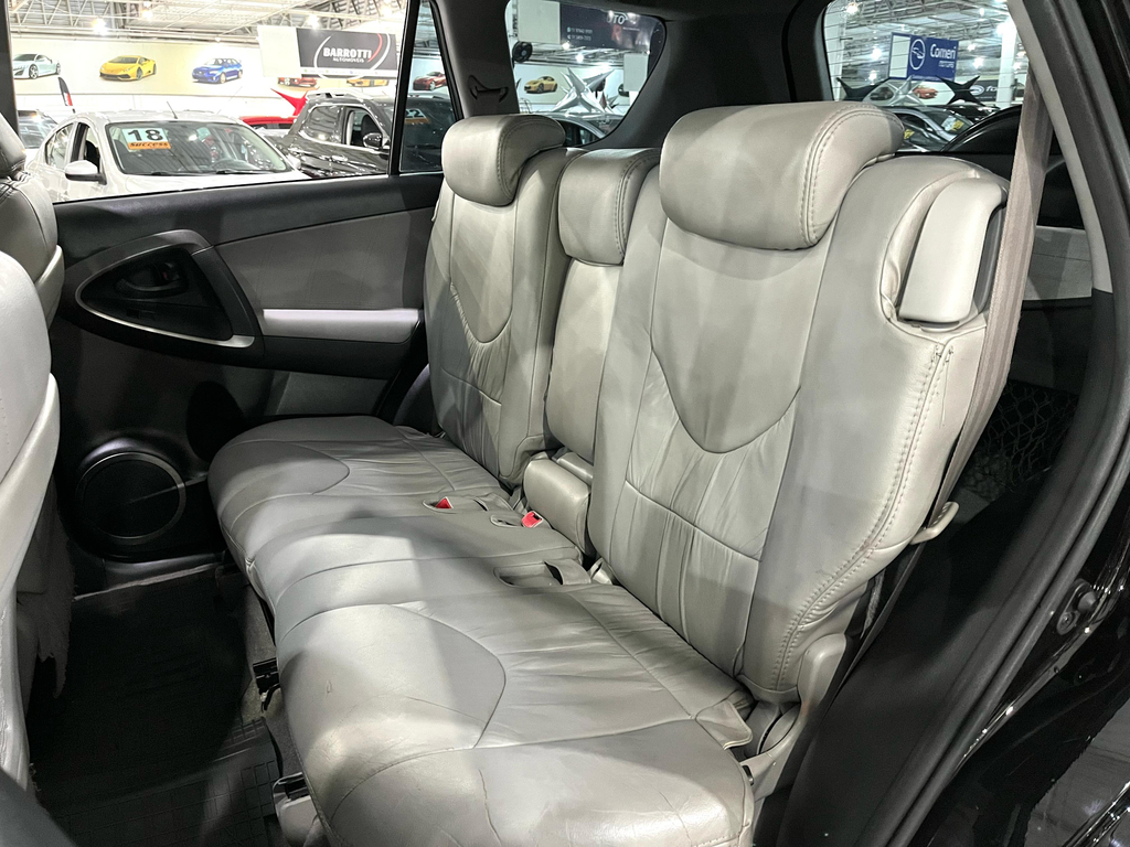 Toyota RAV4 Preto