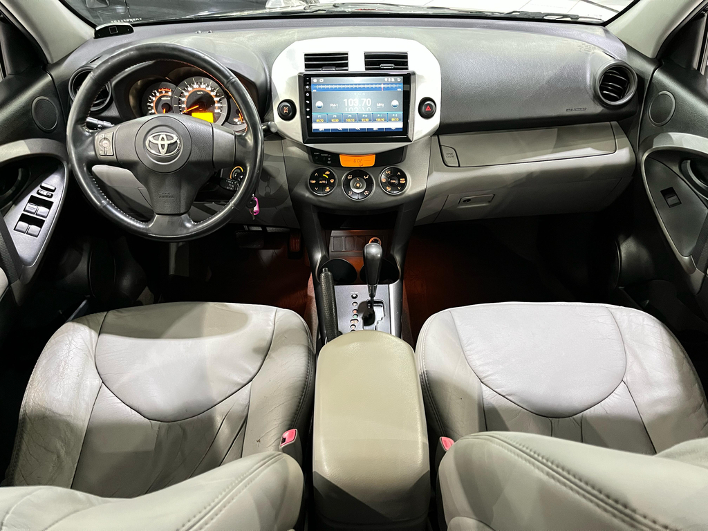 Toyota RAV4 Preto