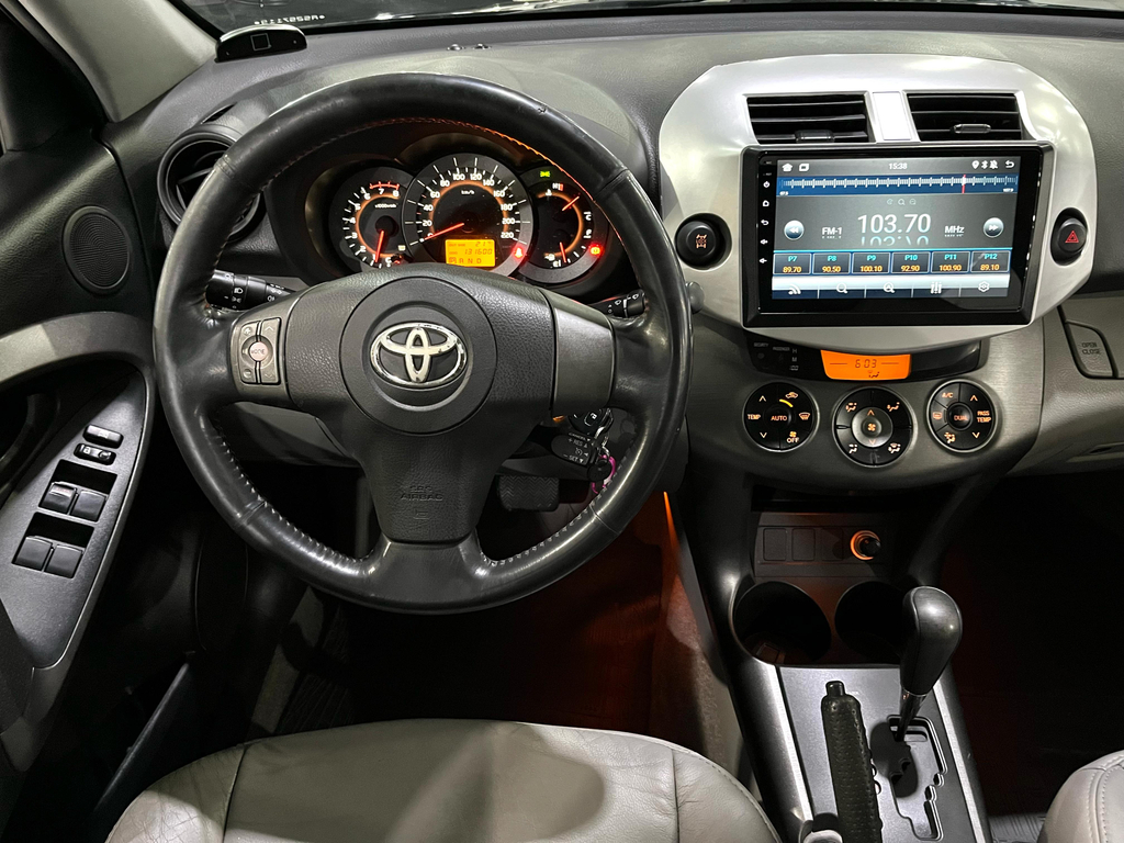 Toyota RAV4 Preto