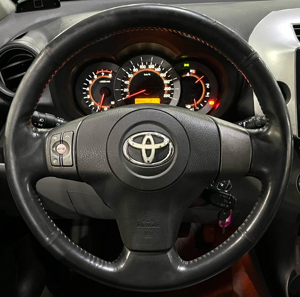Toyota RAV4 Preto