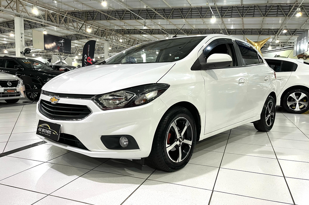 Chevrolet Onix Branco