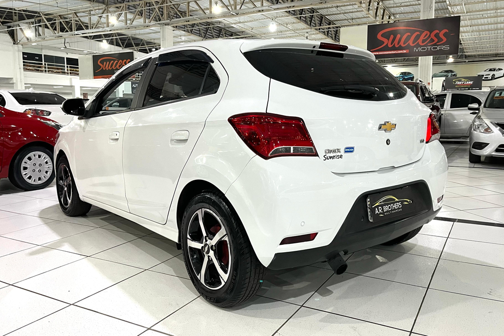 Chevrolet Onix Branco