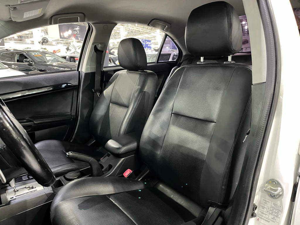 Mitsubishi Lancer Branco