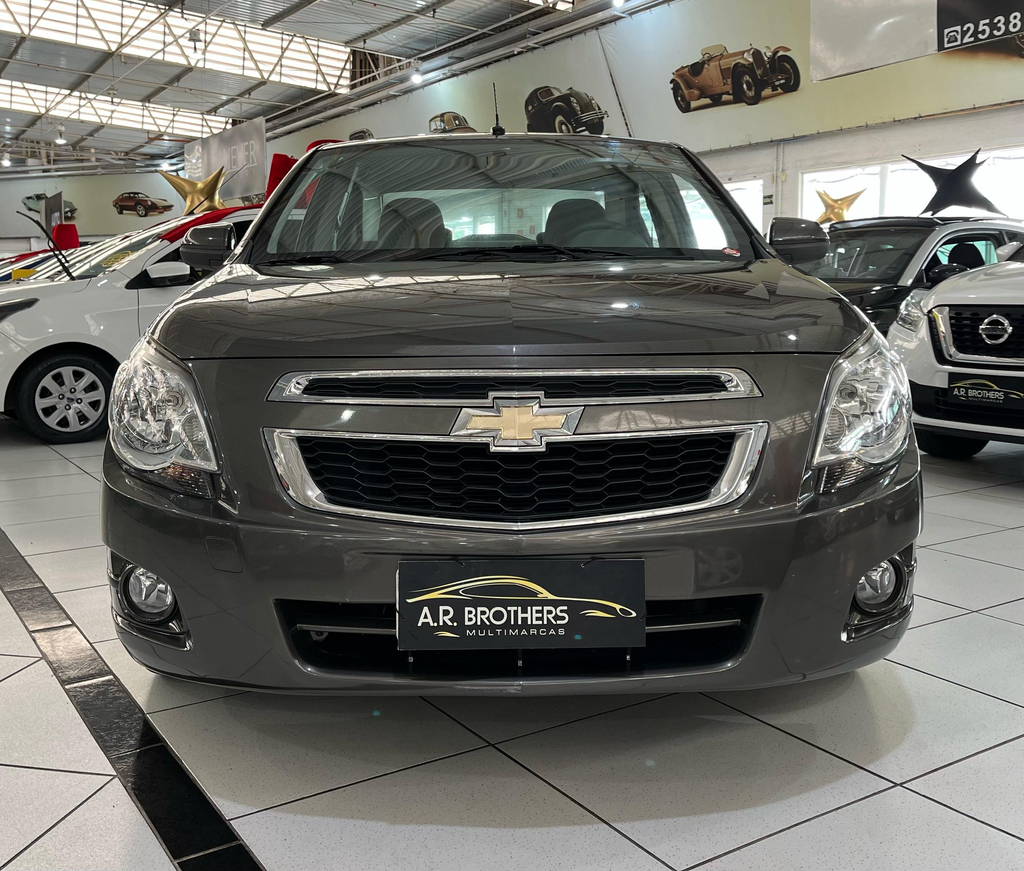 Chevrolet Cobalt Cinza