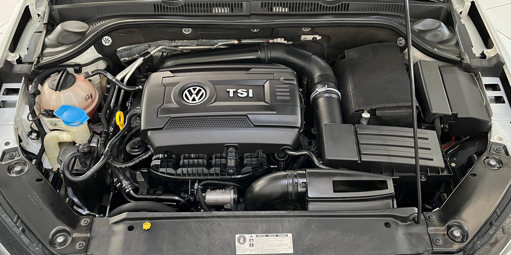 Volkswagen Jetta Branco