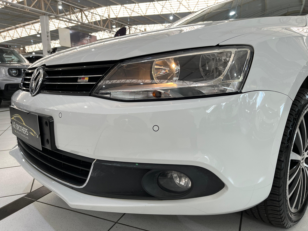 Volkswagen Jetta Branco