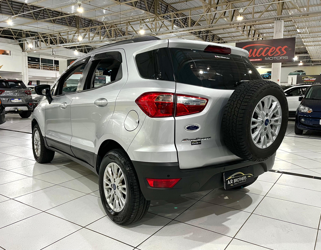 Ford EcoSport Prata