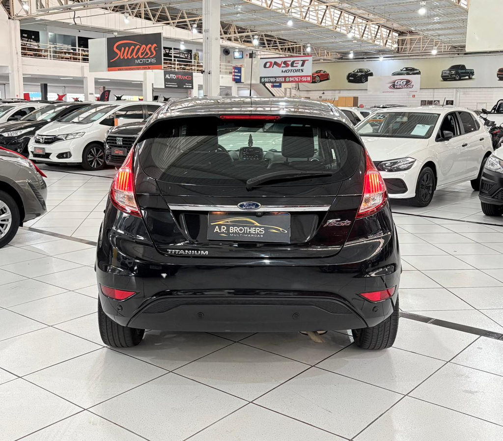 Ford New Fiesta Hatch Preto