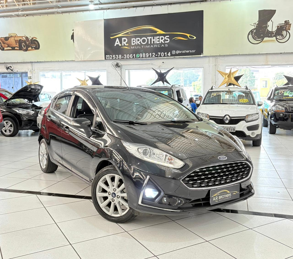 Ford New Fiesta Hatch Preto