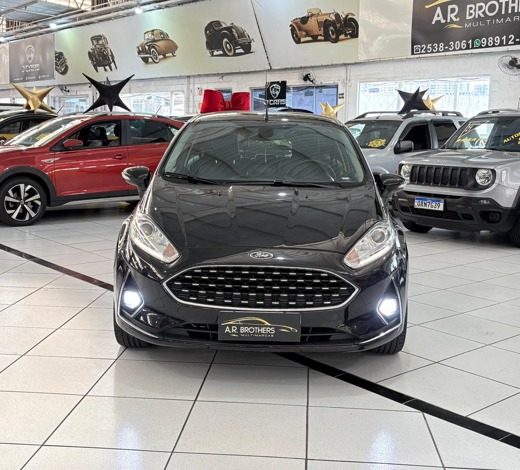 Ford New Fiesta Hatch Preto