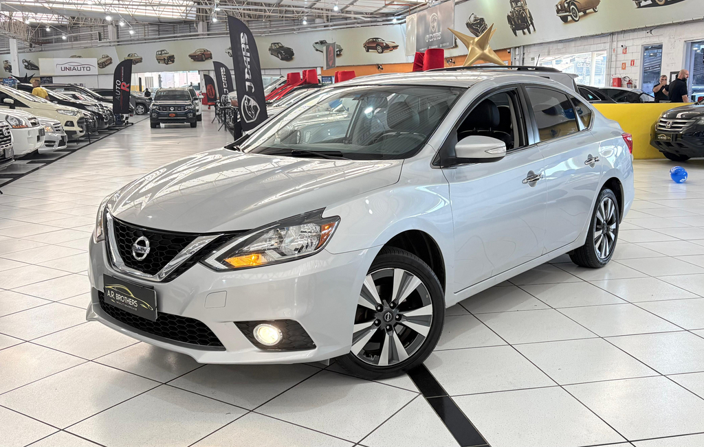 Nissan Sentra Prata