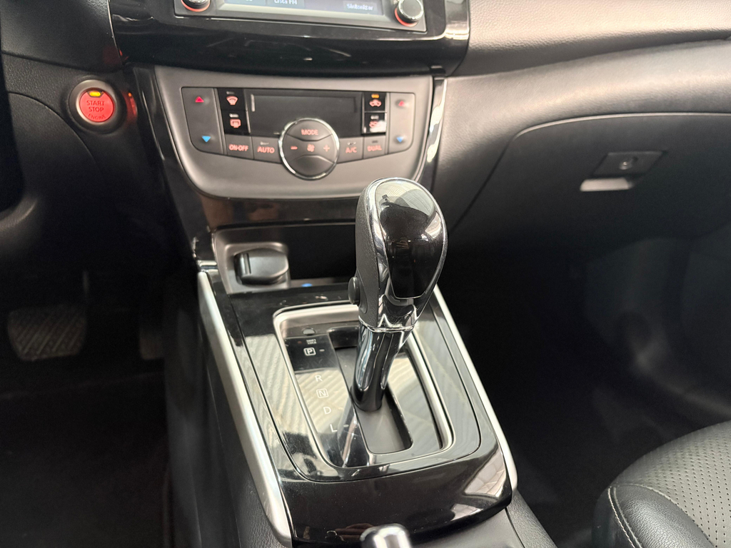 Nissan Sentra Prata