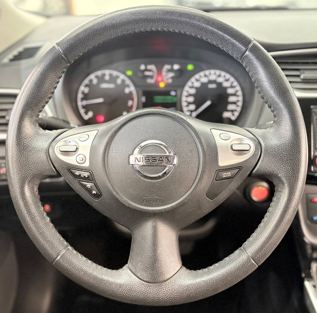 Nissan Sentra Prata